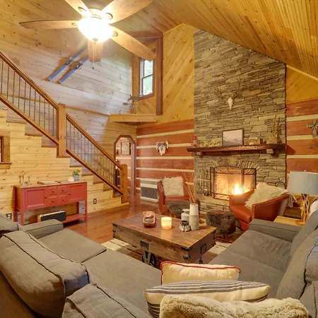 Gorgeous Boone Area Cabin With 2 Decks And Fireplaces!